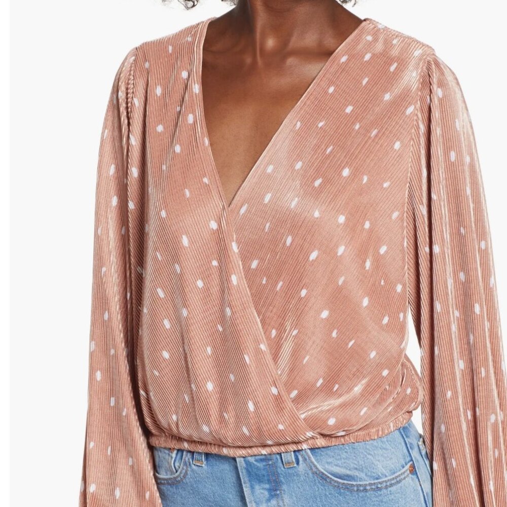 ASTR the Label Pleated Long Sleeve Blush Pink Polka Dot Surplice Top Size Medium